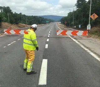 fechamento de acesso na Dutra