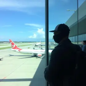 homem invade pista do aeroporto de Guarulhos